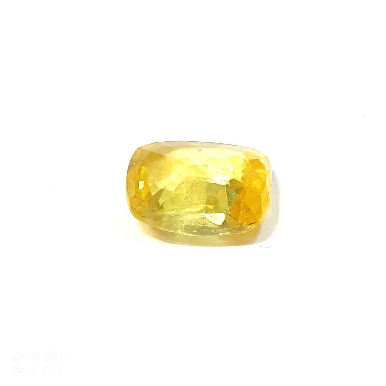 Yellow natural sapphire